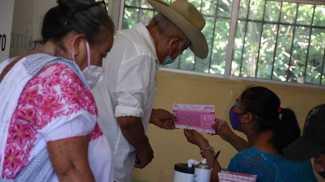 Consulta Popular: Twitter de la Secretaría de Salud insulta AMLO y los que participaron