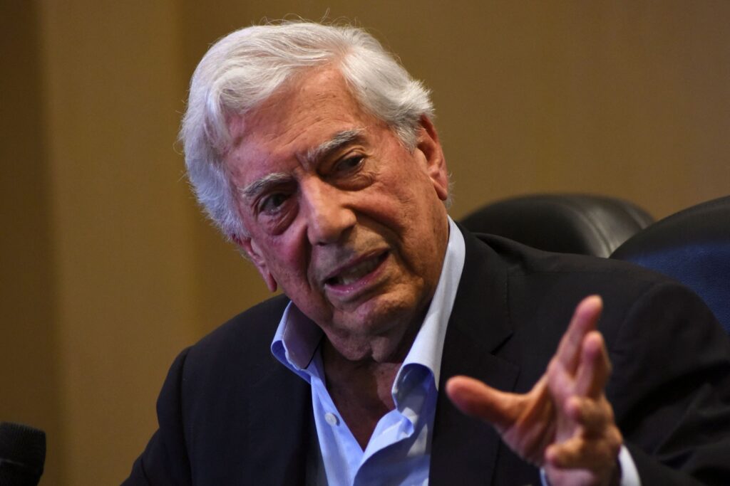 AMLO criticó al escritor Mario Vargas Llosa