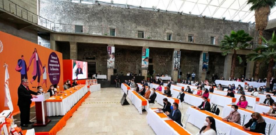 En medio de la pandemia hubo, hay y seguirá habiendo educación: SNTE