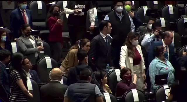 Morenistas denuncian montaje de panistas del caso de una madre que pidió apoyo para su hijo con cáncer