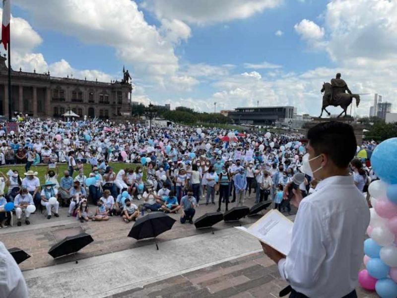 Protestan en Nuevo León contra despenalización del aborto