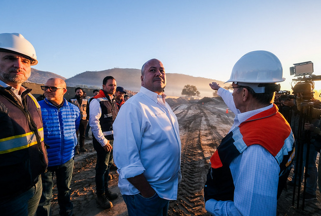 Inauguran paso elevado en Adolf Horn; supervisan avances de obras de L4