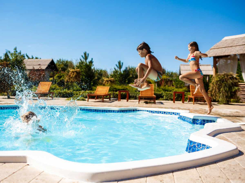 ¡Sin letras chiquitas! Diputados avalan ley para regular paquetes todo incluido