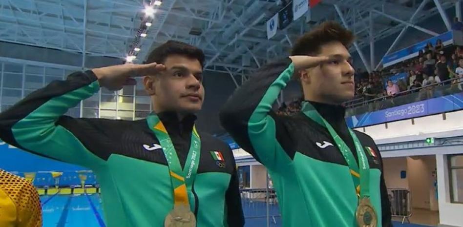 México suma otro oro y plata en clavados