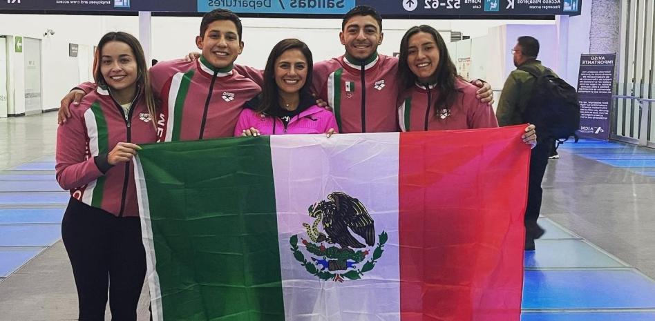 Clavadistas mexicanos asisten al CANAMEX High Diving Challenge