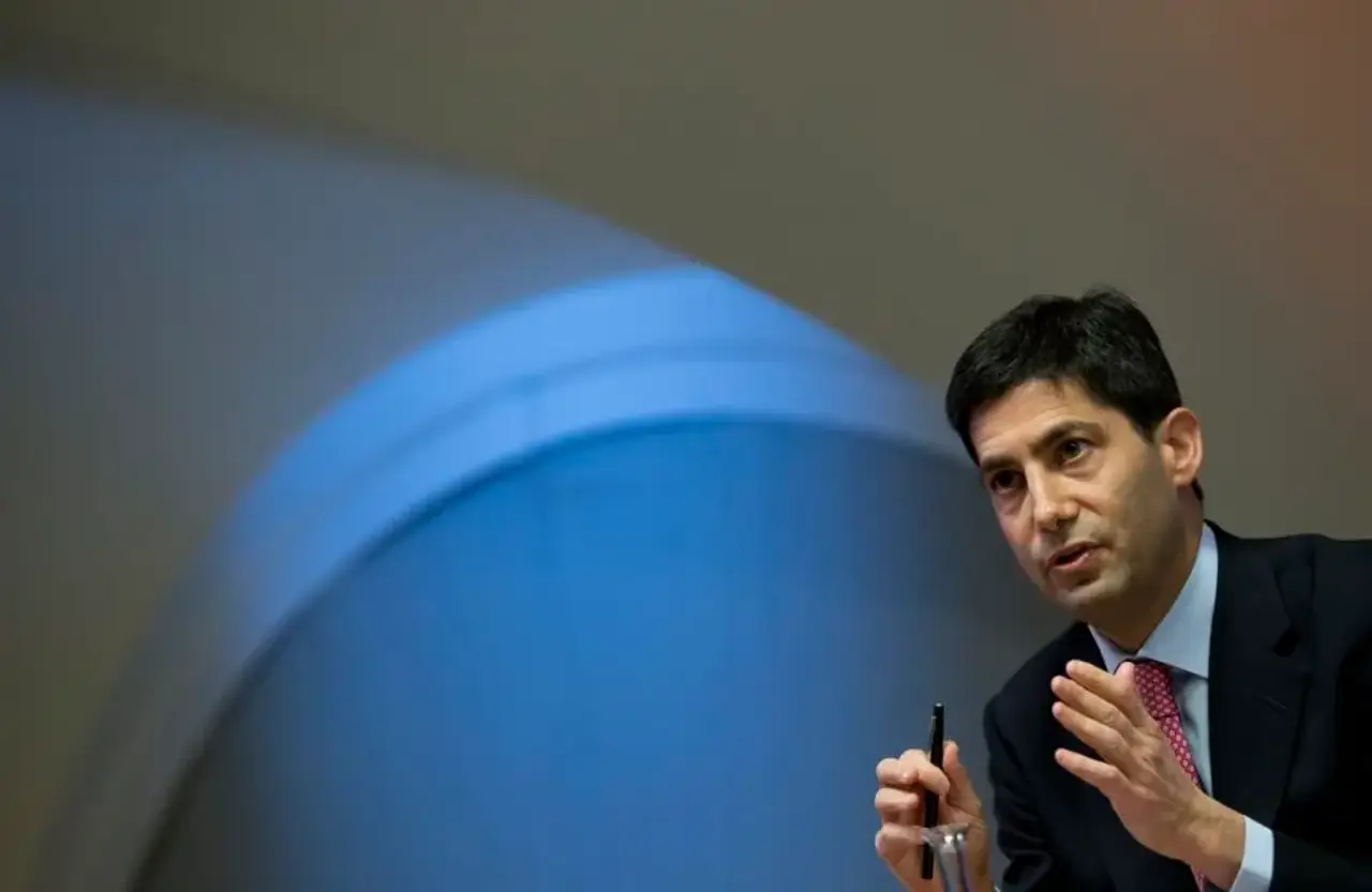 Trump nomina oficialmente a Kevin Warsh como presidente de la Fed