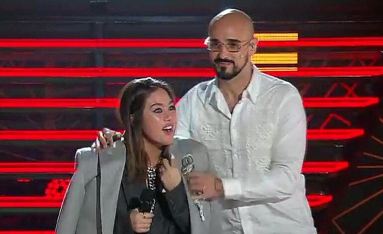 El conmovedor gesto de un artista que dejó sin palabras a una fan: «Te quedará mejor que a mí