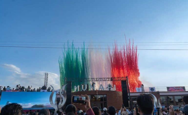 Espectáculo de luz y fuego: arranca la gran fiesta pirotécnica con castillos, toritos y piromusicales