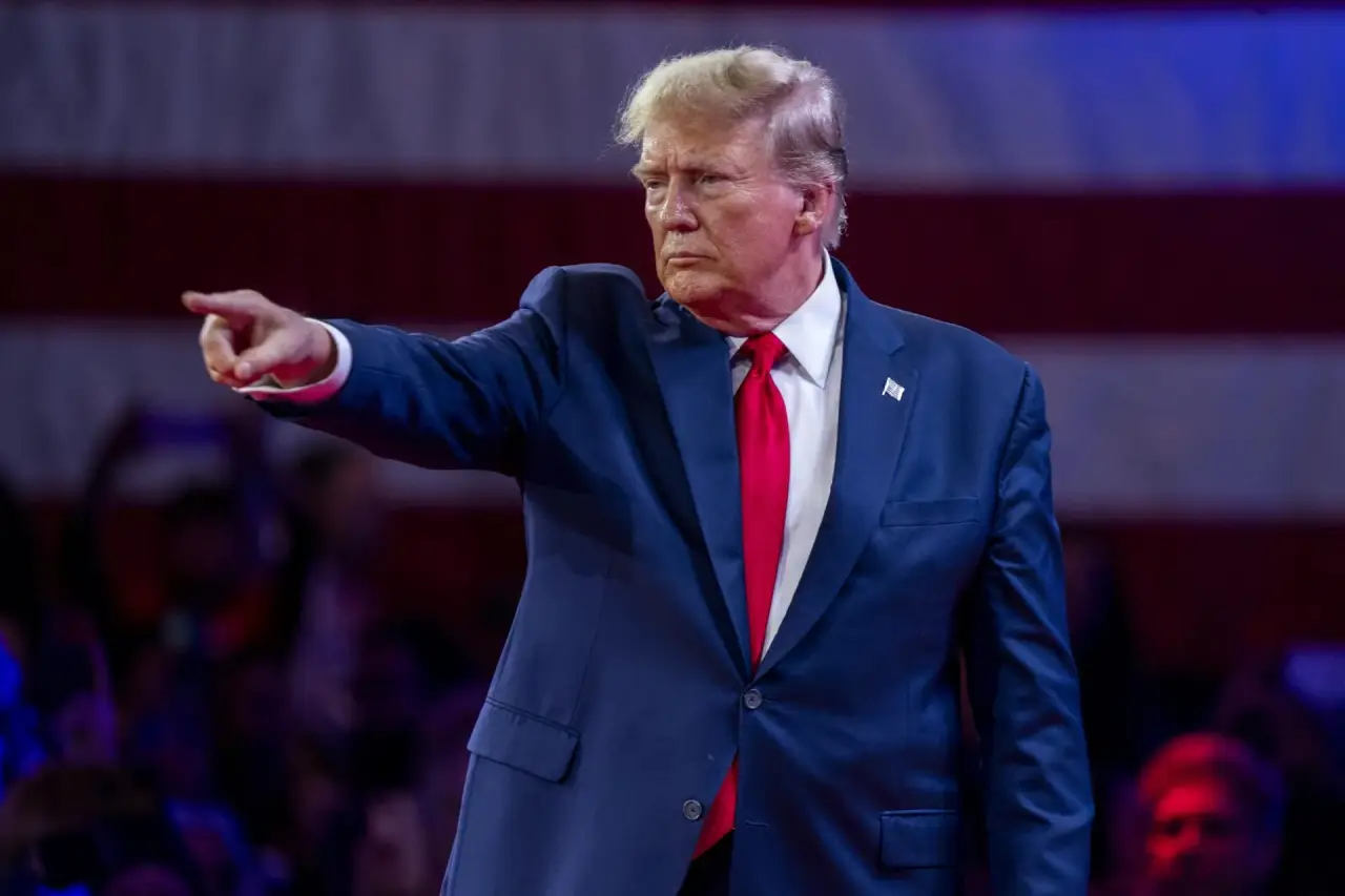 Estrategia de desprestigio: cómo la retórica contra los medios refuerza el discurso bélico