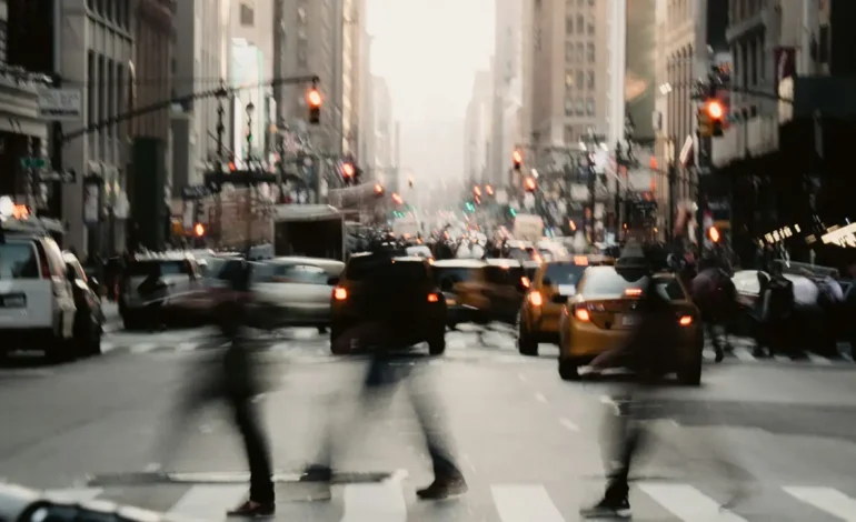 Reserva Federal frena alzas de tasas ante riesgos económicos por conflicto en Oriente Medio